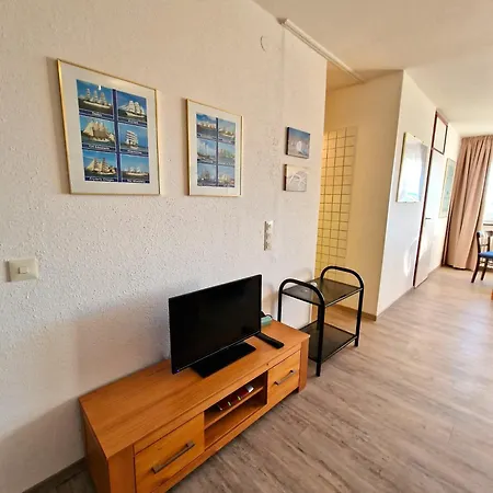 Apartment E04-002